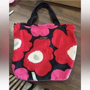 Avon Marimekko tote 💕❤️